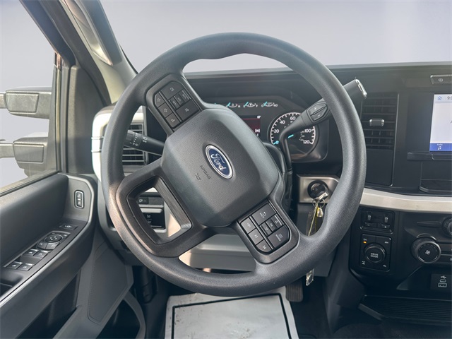 2024 Ford F-350 photo 12