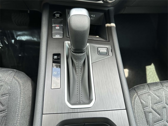 2025 Nissan Kicks SV photo 23