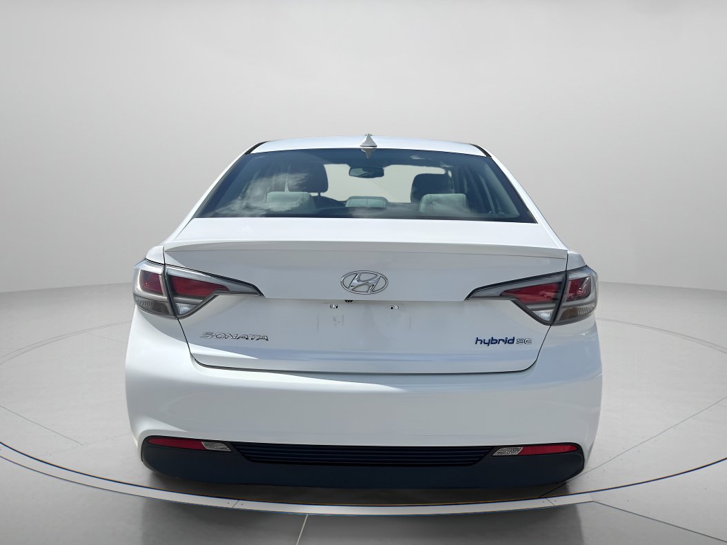 2016 Hyundai Sonata Hybrid SE photo 4