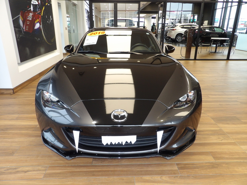 2019 Mazda MX-5 Miata Miata RF photo 3