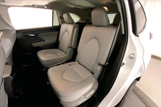 2022 Toyota Highlander XLE photo 13