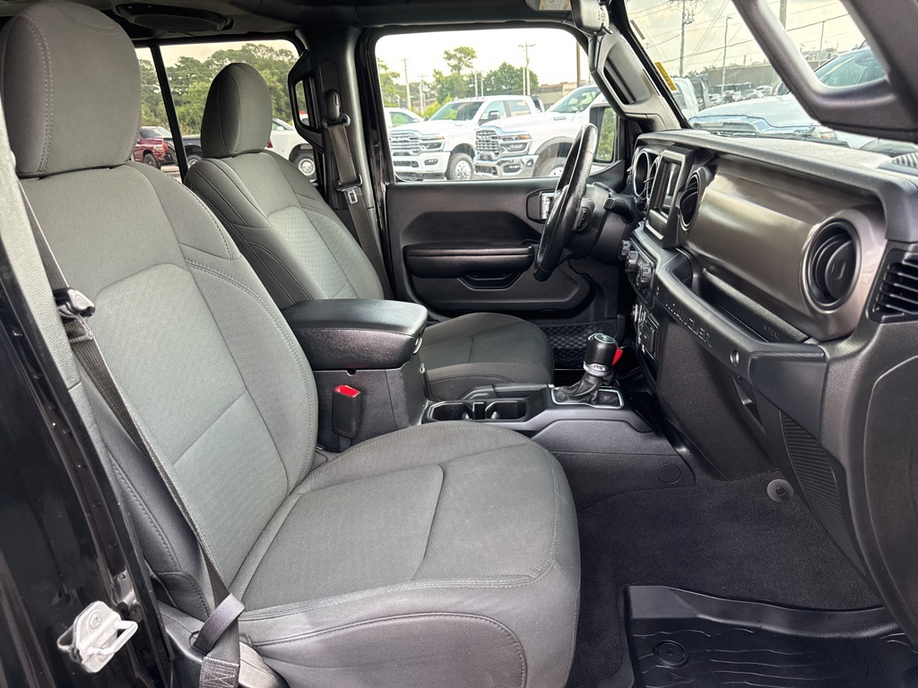 2020 Jeep Wrangler Unlimited Willys photo 21