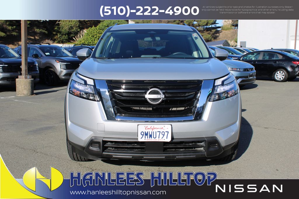 2024 Nissan Pathfinder SV photo 4