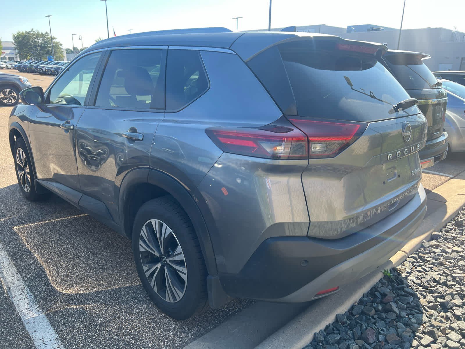 2023 Nissan Rogue SV photo 4