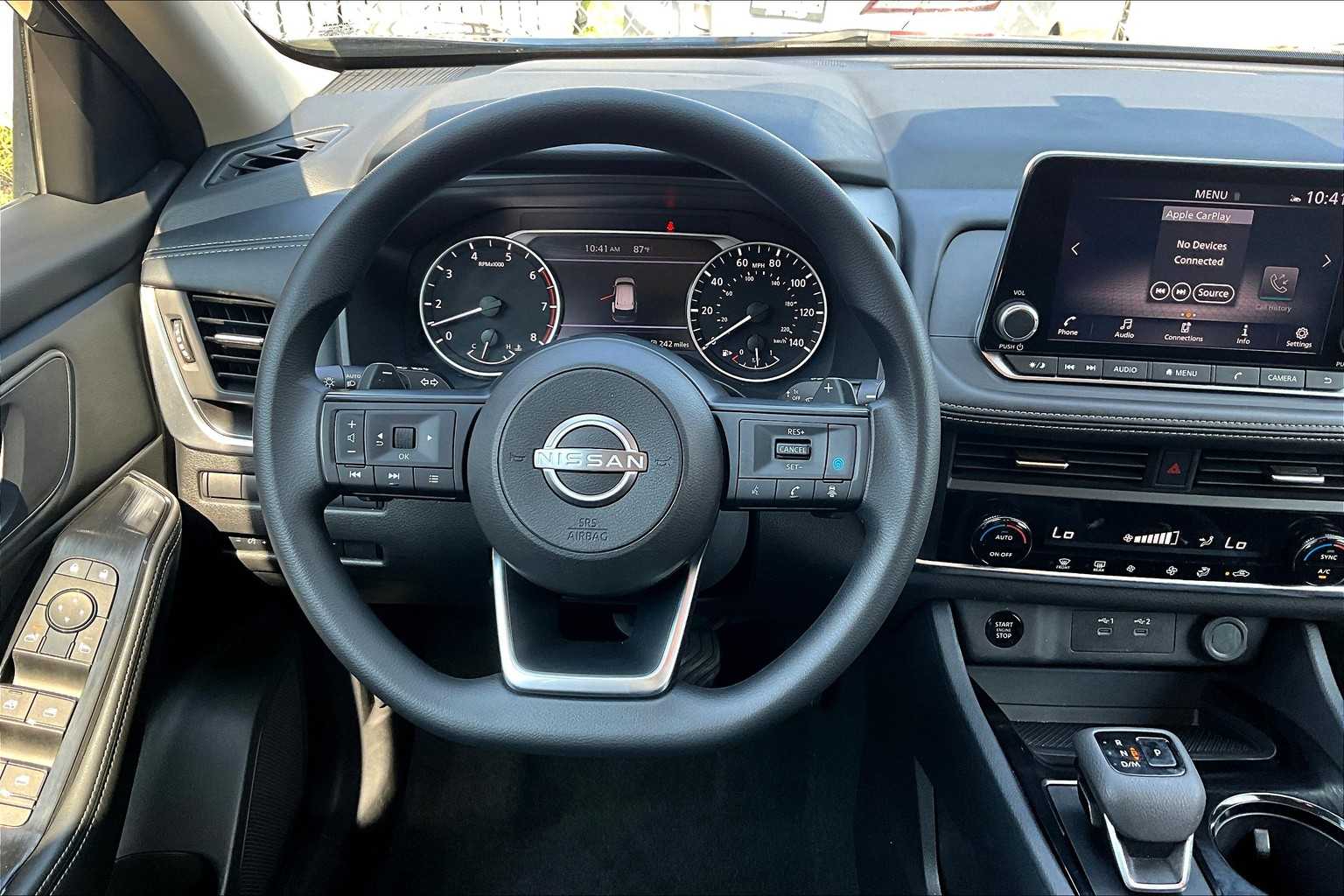 2024 Nissan Rogue SV photo 2