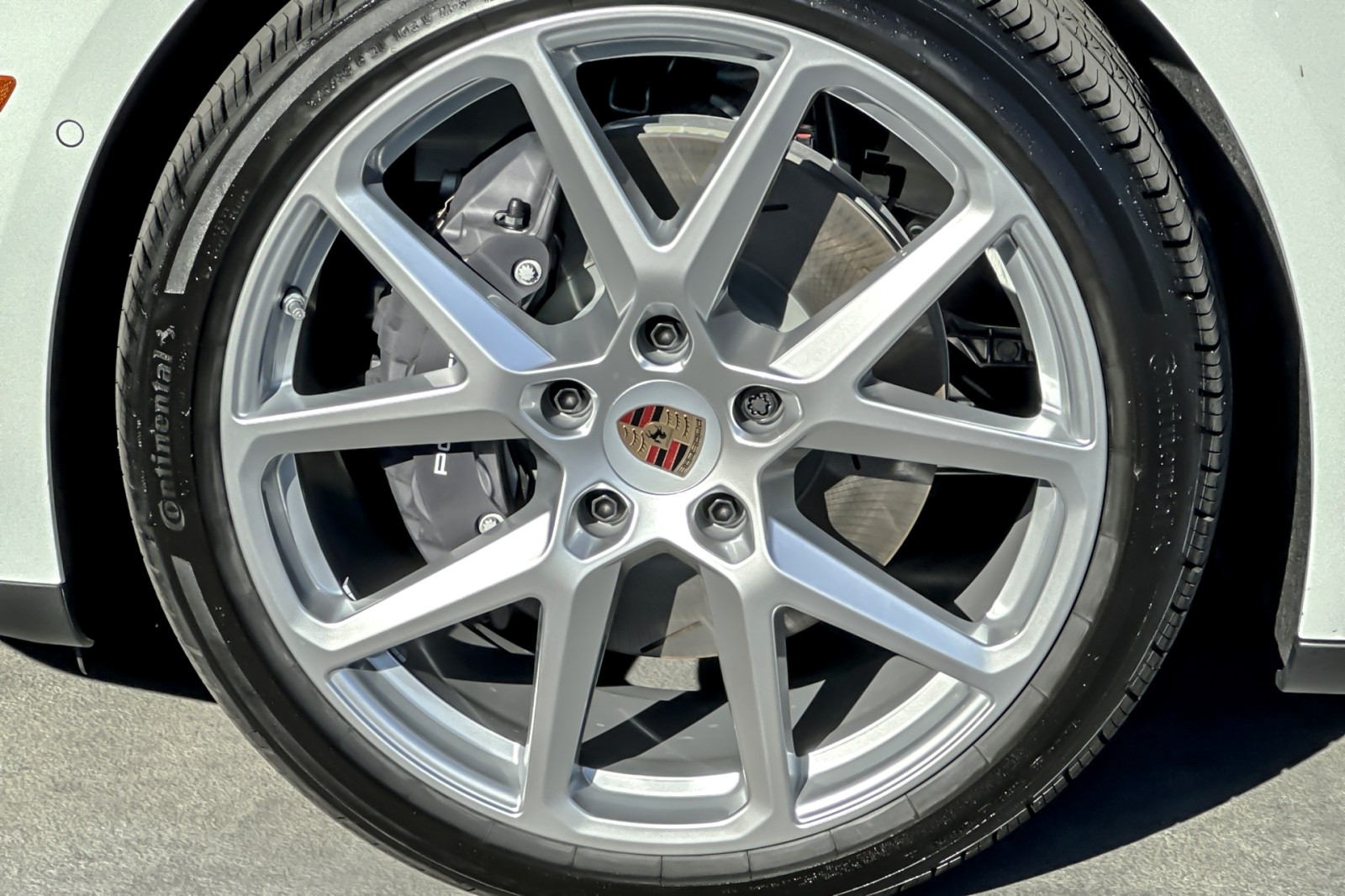 2025 Porsche Panamera 4 photo 24