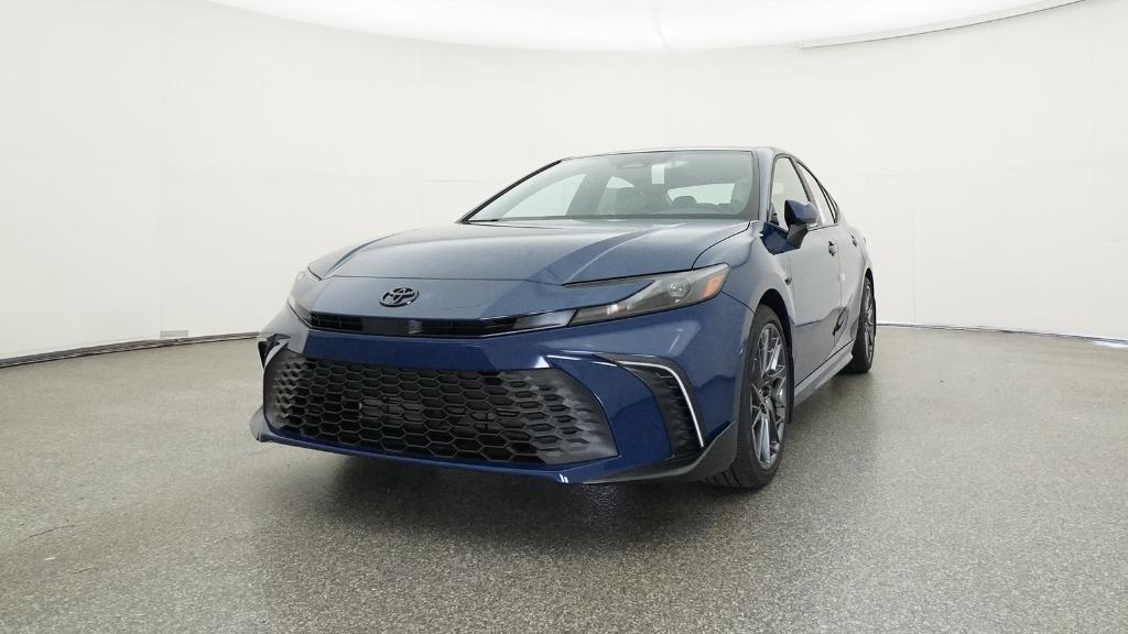 2025 Toyota Camry SE photo 4