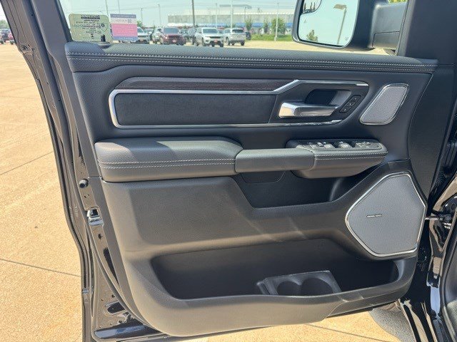 2026 Ram 1500 Laramie photo 7