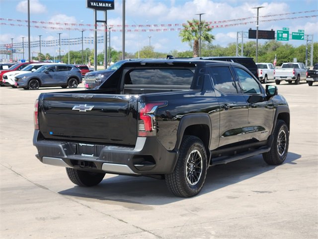 2026 Chevrolet Silverado photo 3