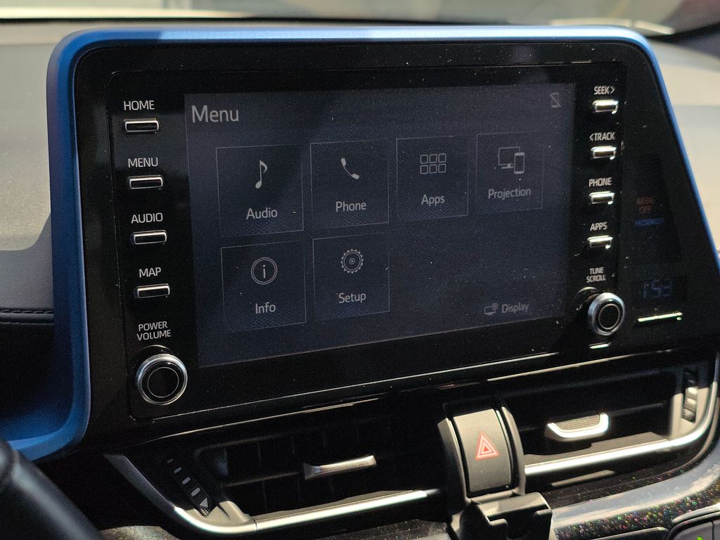 2019 Toyota C-HR XLE photo 25