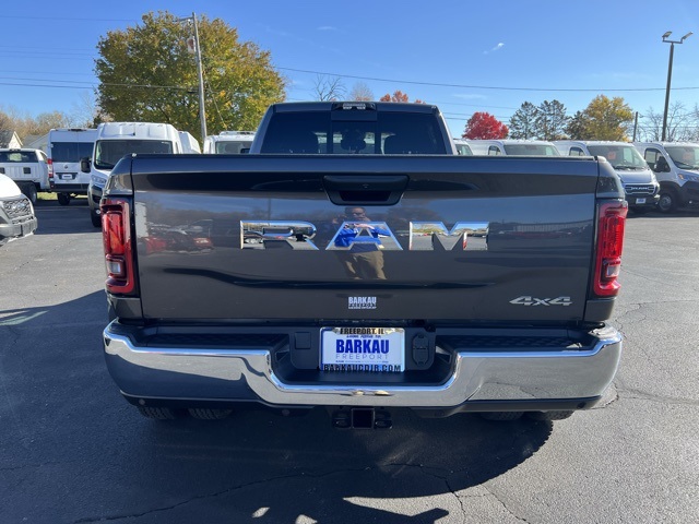 2026 Ram 3500 Tradesman photo 4