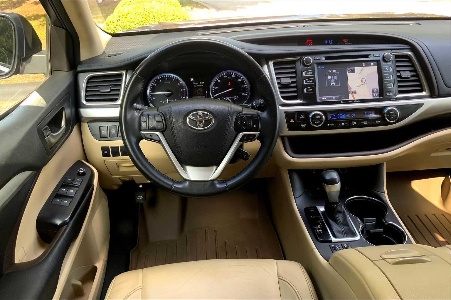 2017 Toyota Highlander XLE photo 5