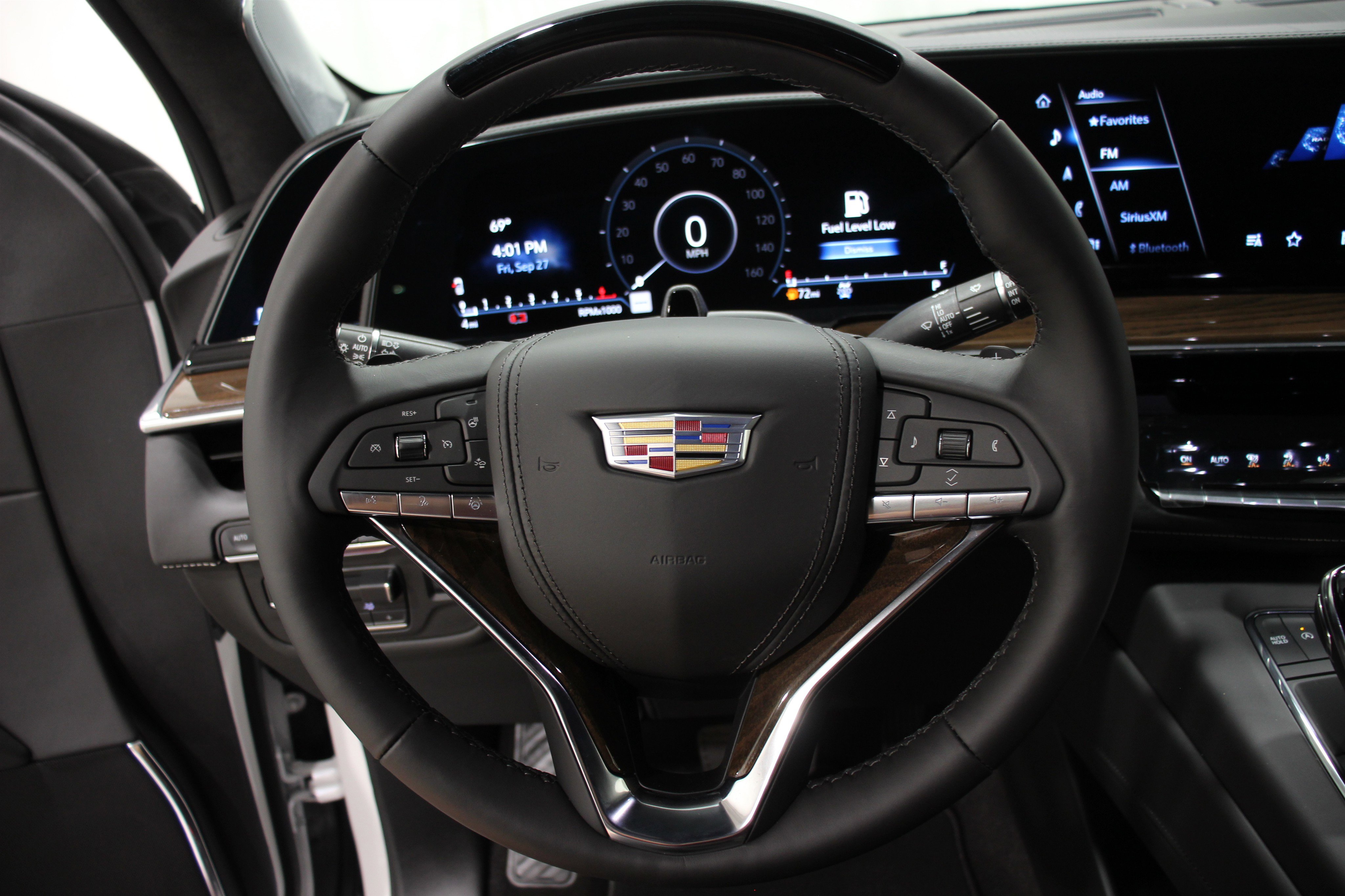 2024 Cadillac Escalade ESV Sport Platinum photo 9