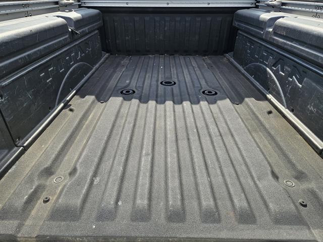 2024 Nissan Titan PRO-4X photo 20