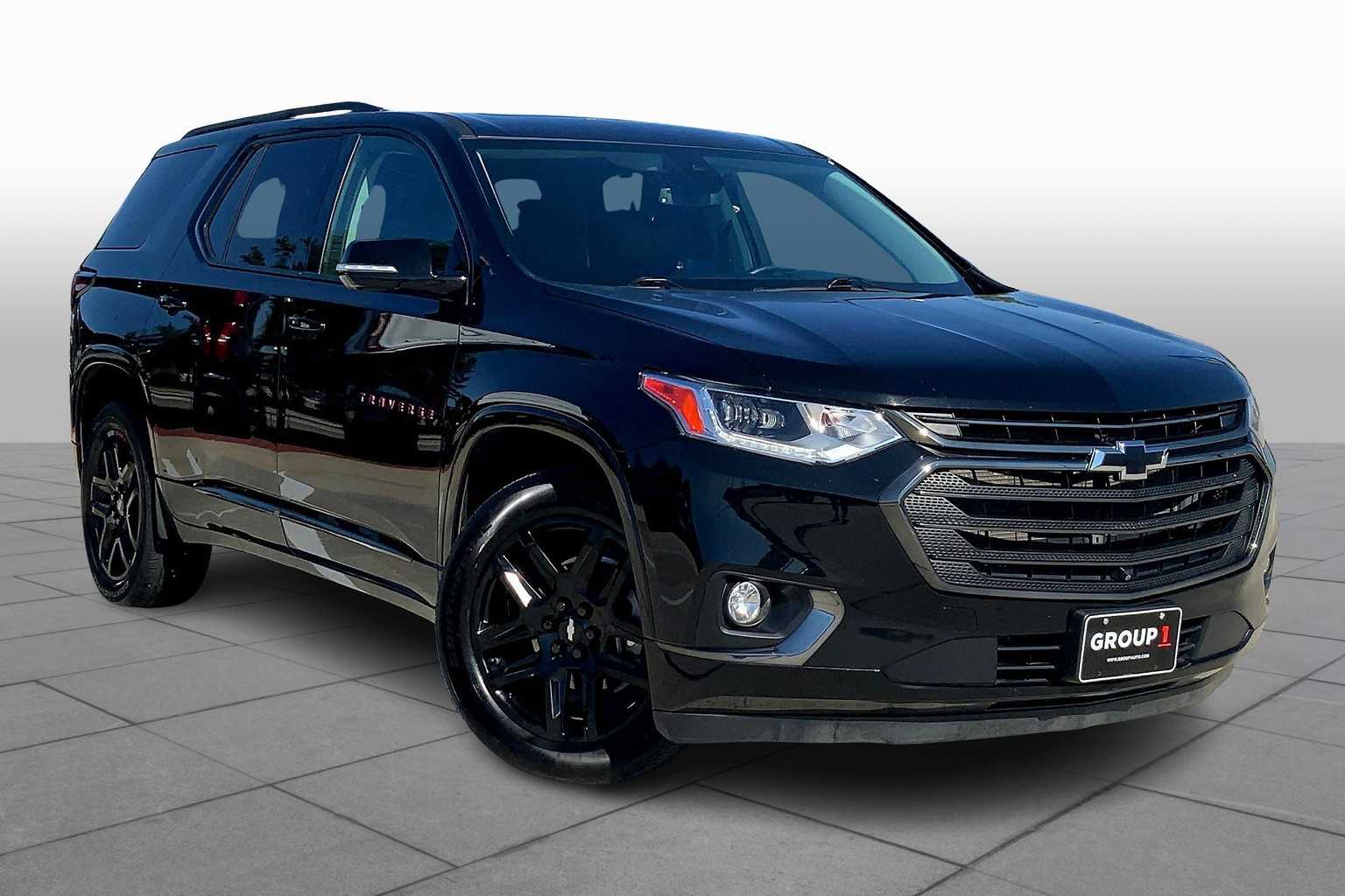 2020 Chevrolet Traverse Premier photo 2