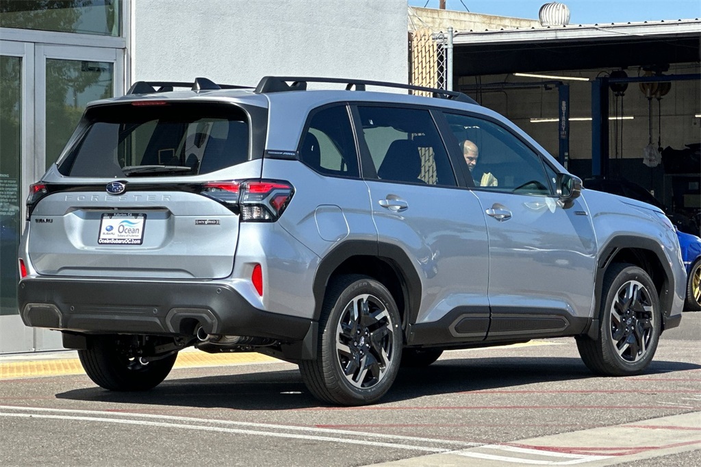 2025 Subaru Forester Limited photo 4