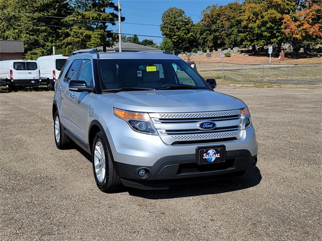 2014 Ford Explorer XLT photo 2