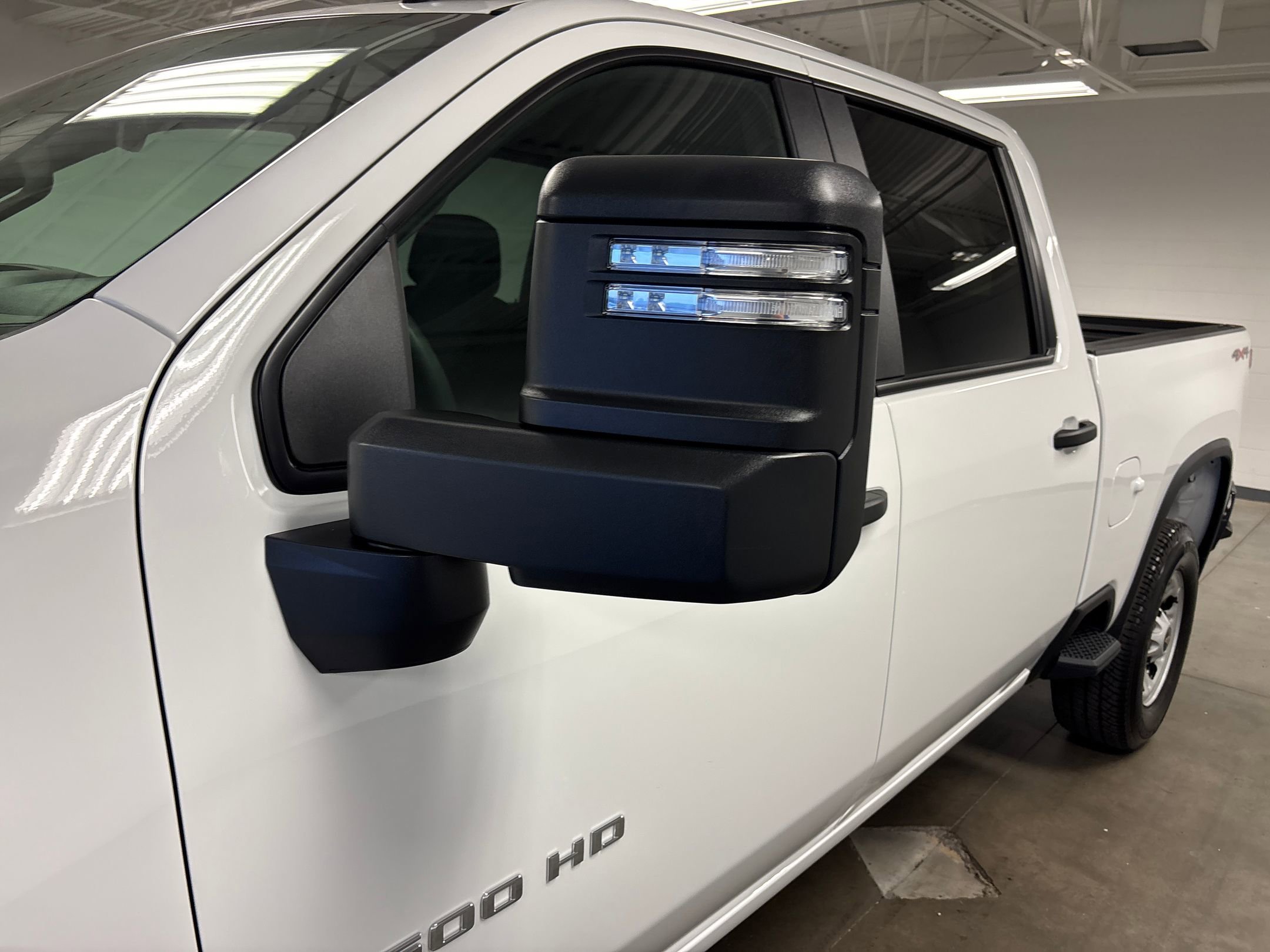 2025 Chevrolet Silverado 3500HD photo 4