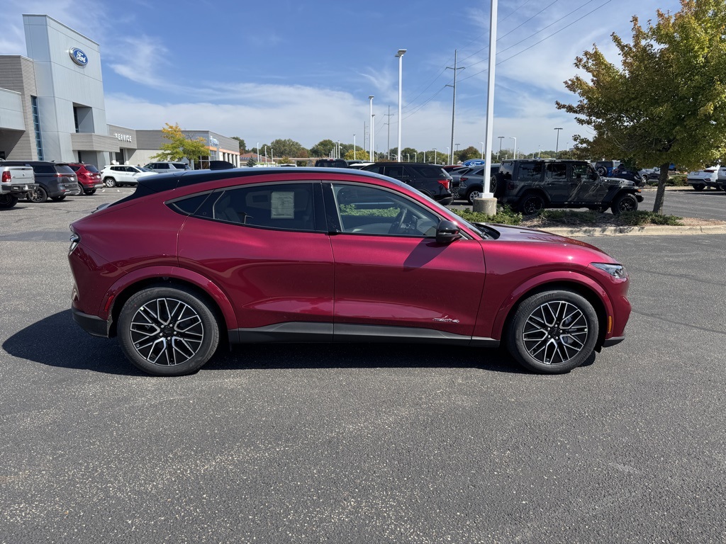 2025 Ford Mustang Mach-E Premium photo 3