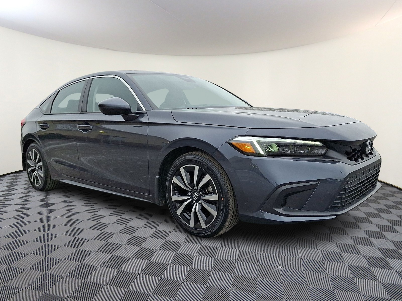 2022 Honda Civic Hatchback EX-L's photo