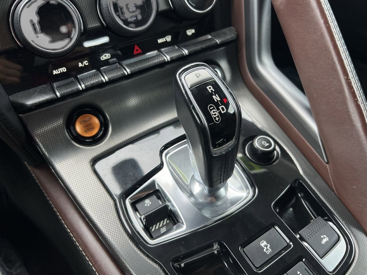 2014 Jaguar F-TYPE Base photo 17