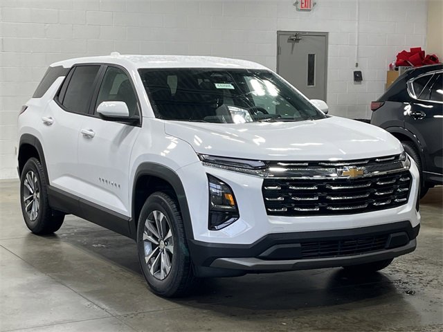 2026 Chevrolet Equinox LT photo 3