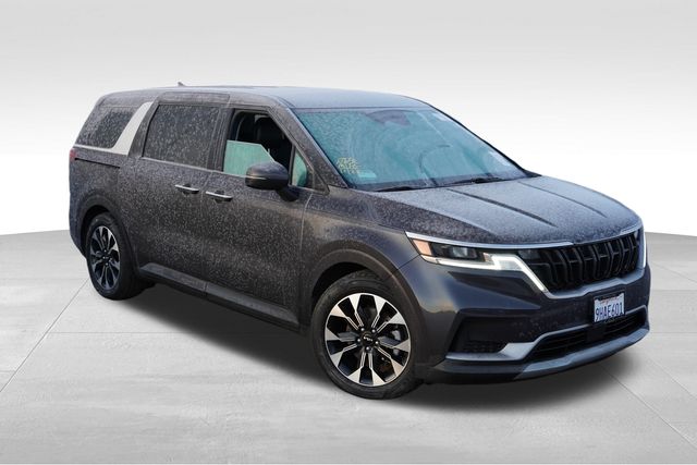 2023 Kia Carnival EX's photo