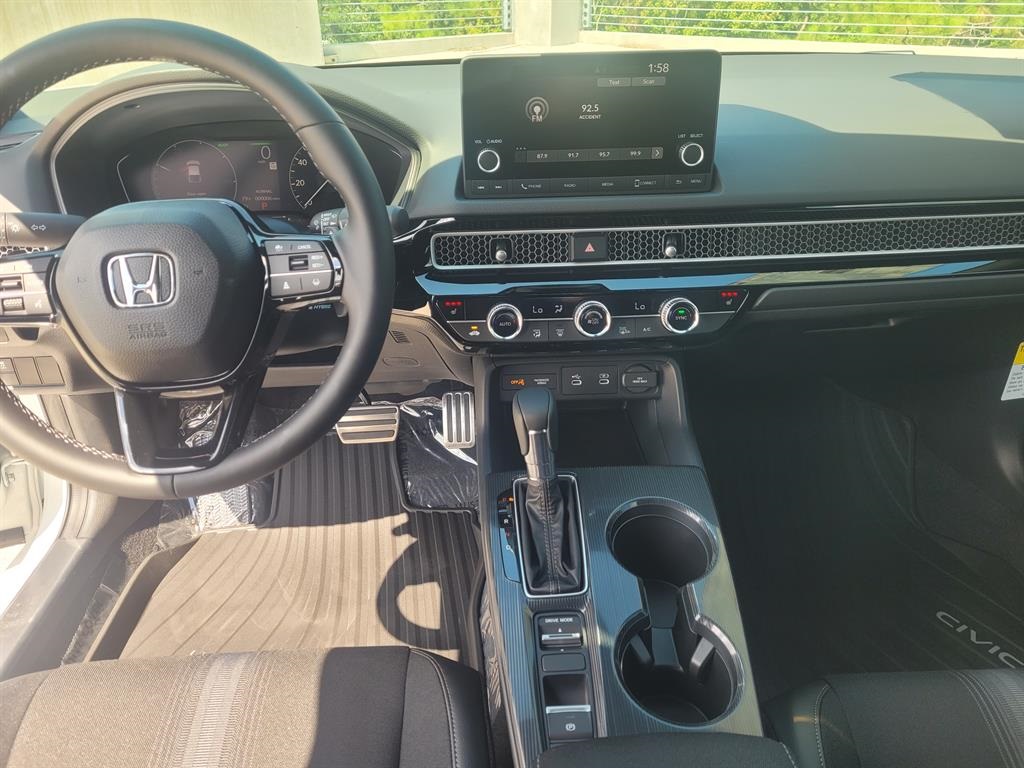 2026 Honda Civic Hatchback Hybrid Sport photo 10