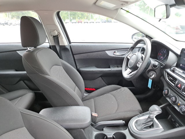2023 Kia Forte LXS photo 5