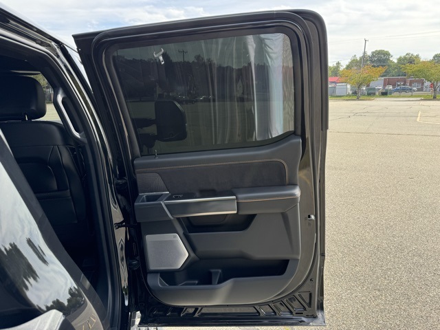 2024 Ford F-350 photo 14