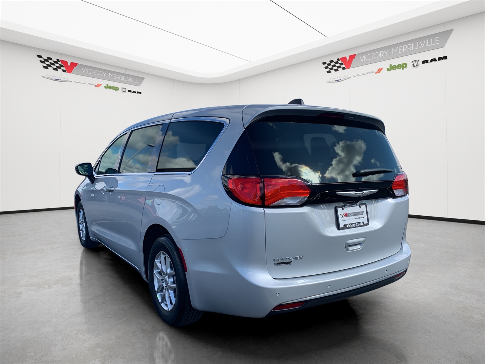 2026 Chrysler Voyager LX photo 3