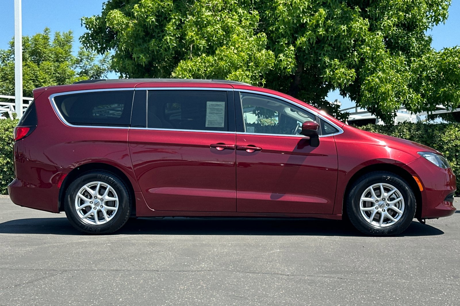 2021 Chrysler Pacifica LXi photo 3