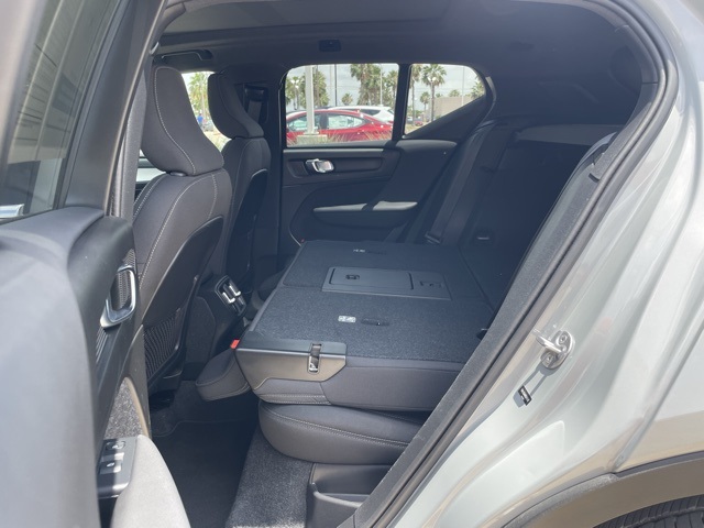 2024 Volvo XC40 Core photo 19