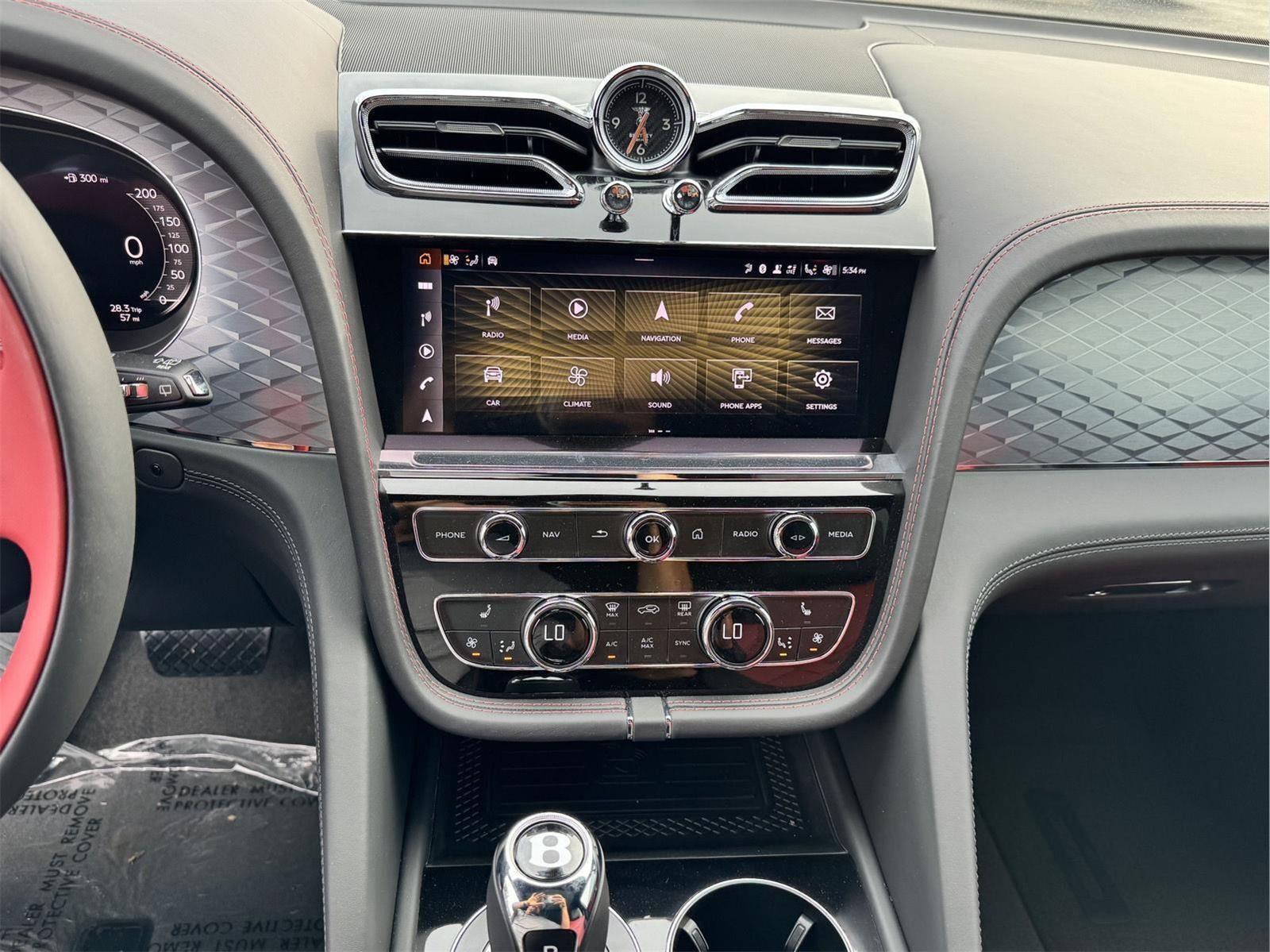 2024 Bentley Bentayga V8 photo 49