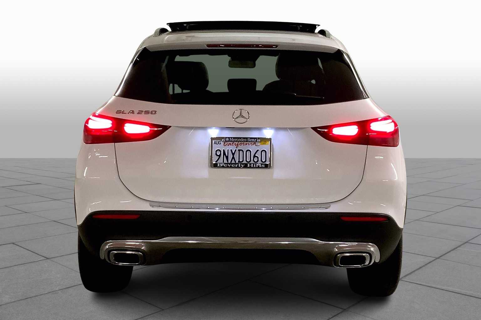 2025 Mercedes Benz GLA 250 photo 4