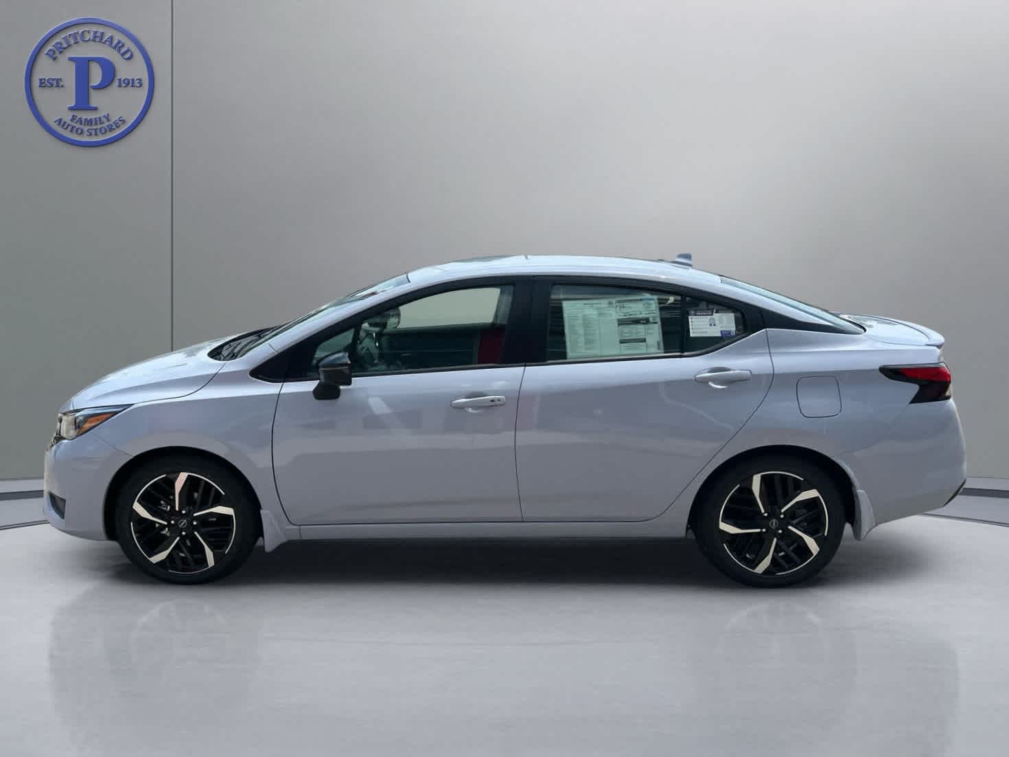 2025 Nissan Versa SR photo 2