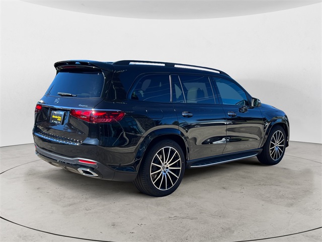 2025 Mercedes Benz GLS 450 4MATIC photo 5