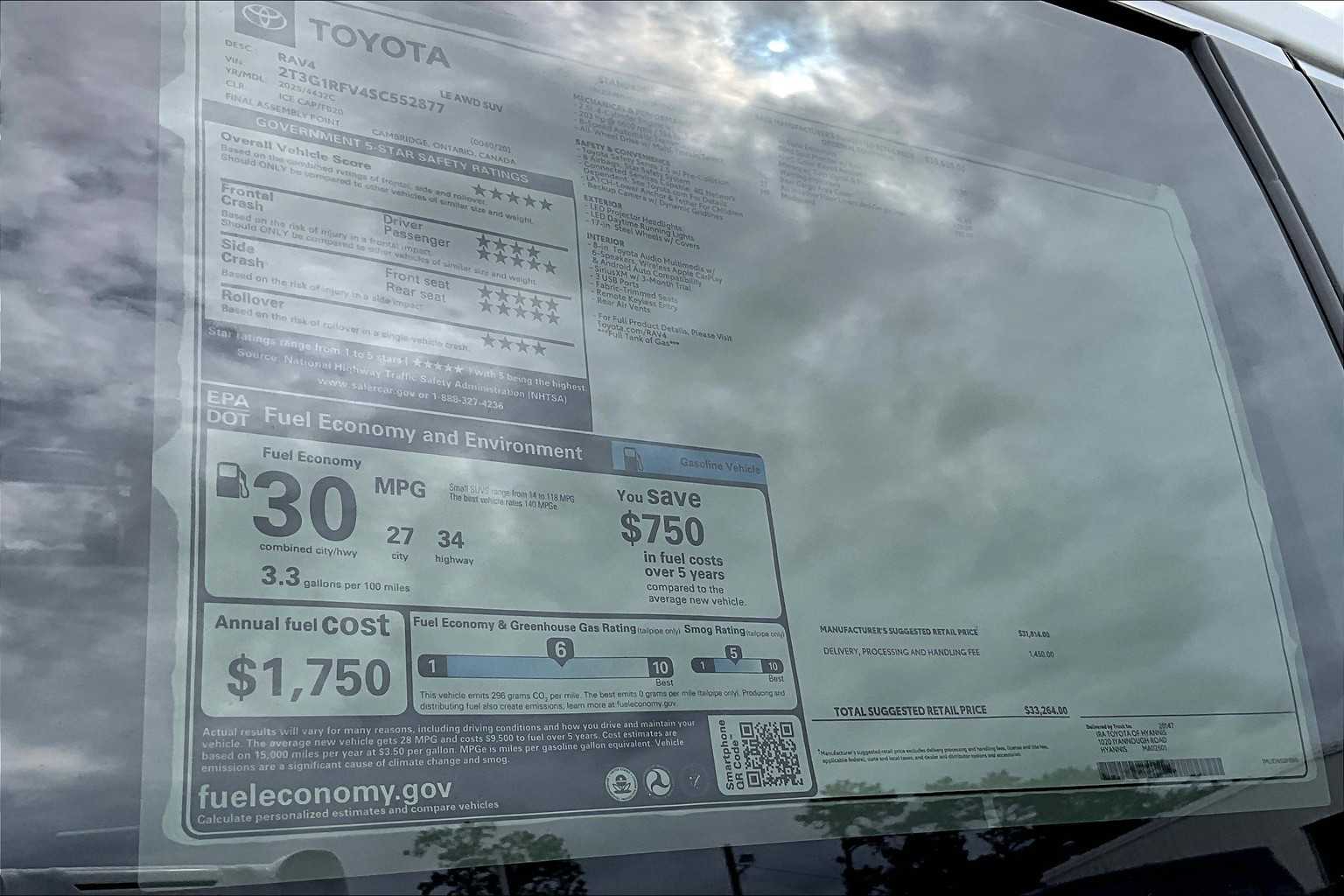 2025 Toyota RAV4 LE photo 11