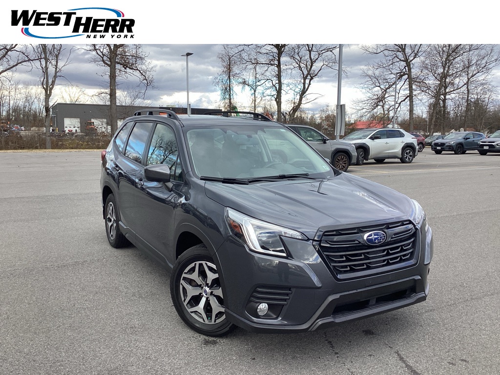 2023 Subaru Forester Premium's photo