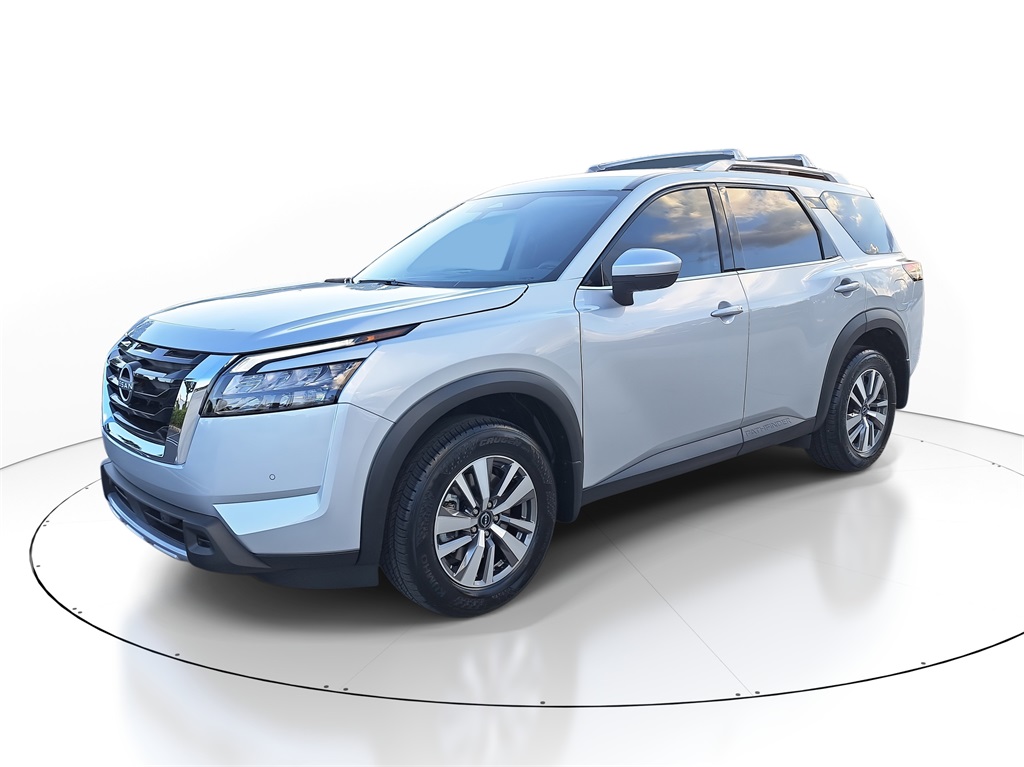 2025 Nissan Pathfinder SL photo 4