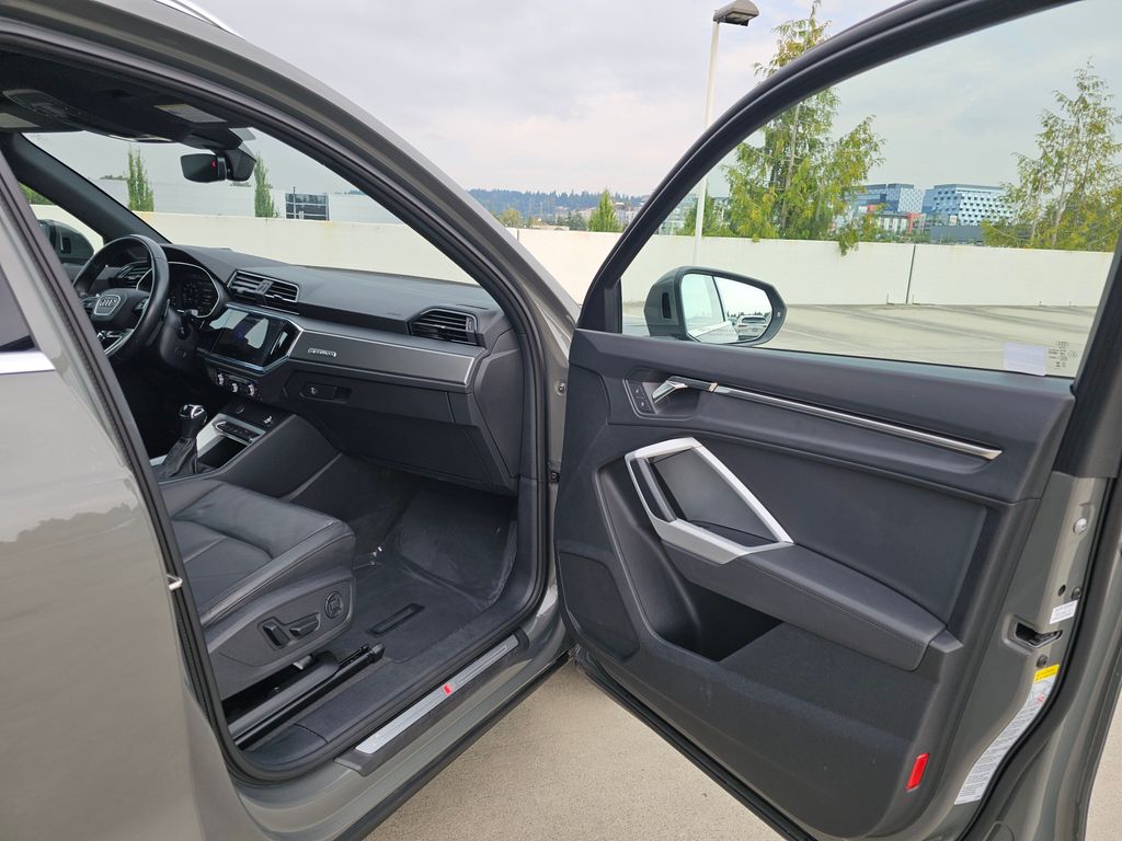 2023 Audi Q3 Premium S line photo 10