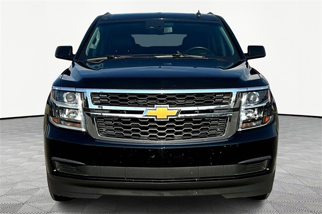 2015 Chevrolet Suburban LT photo 2