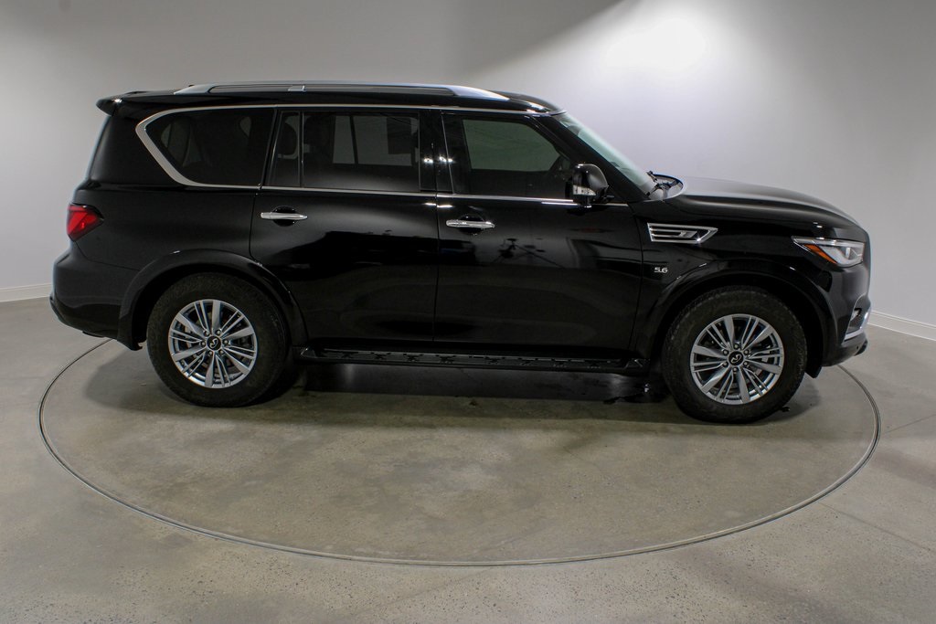 2019 Infiniti QX80 Luxe photo 6