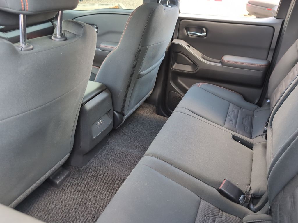 2024 Nissan Frontier PRO-4X photo 19