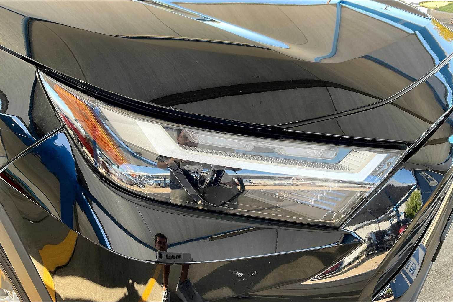 2024 Toyota RAV4 XLE photo 27