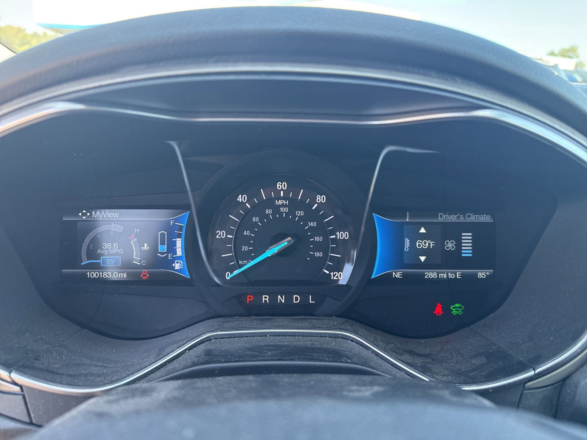 2016 Ford Fusion SE Hybrid photo 11