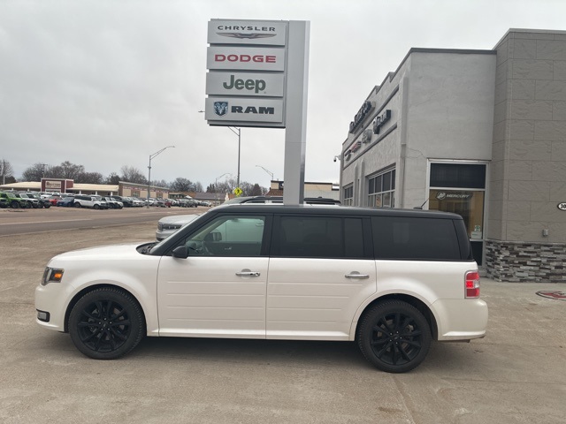 2019 Ford Flex SEL's photo