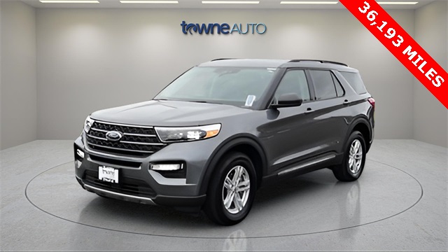 2023 Ford Explorer XLT's photo