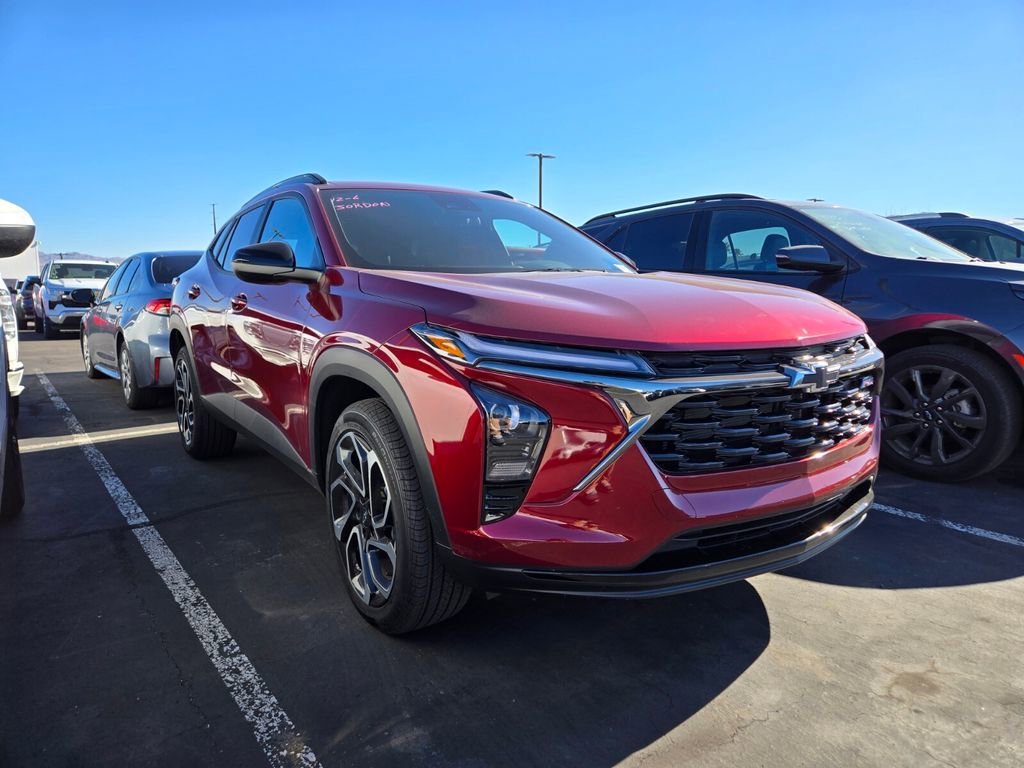 2025 Chevrolet Trax RS's photo