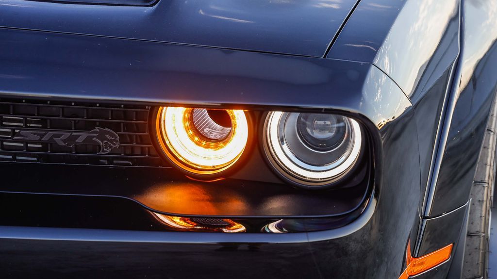 2022 Dodge Challenger SRT8 Hellcat Redeye photo 4